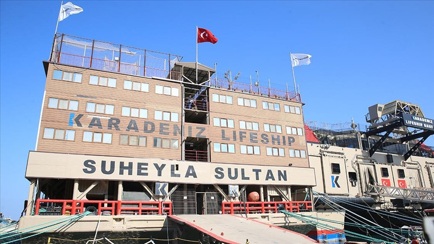 Hatay'da depremzedelere geçici yuva olan gemi olası afetler için hazır.